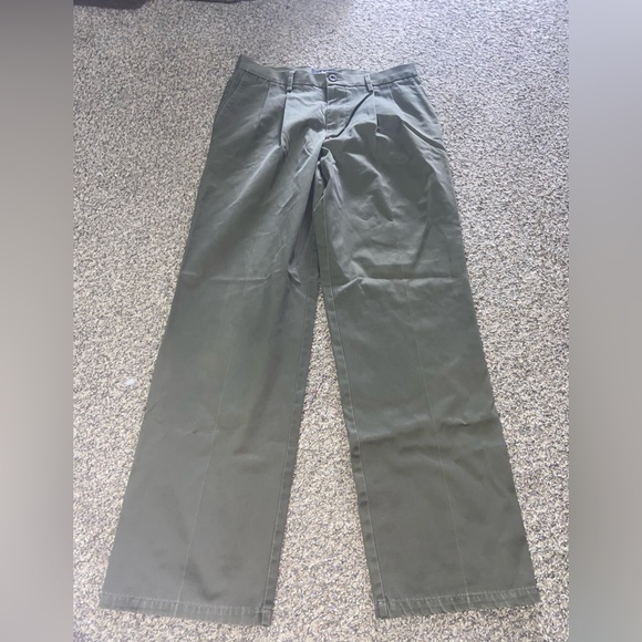 Dockers Men's Khaki Green Chinos - Picture 1 of 5